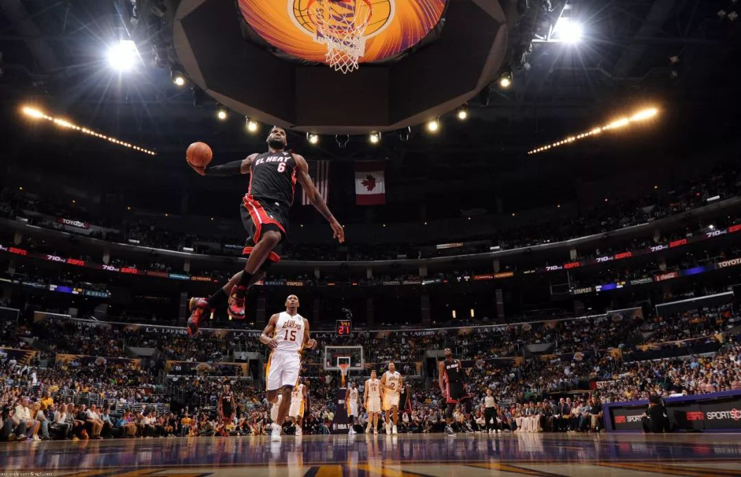 “互聯(lián)網(wǎng)+體育”場景是關(guān)鍵 看動(dòng)因體育、NBA、Keep如何連接線上與線下丨體育經(jīng)理人